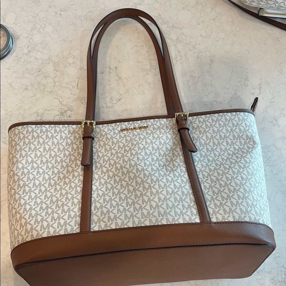Michael Kors Jet Set Large Logo Travel Tote